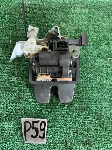 Замок кришки багажника / задніх 3/5-х дверей 3G0827505C VAG