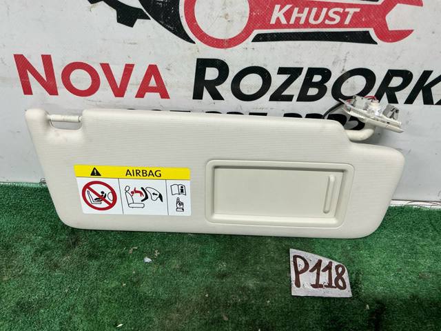 Козирок протисонячний 3G0857552MPC3 VAG