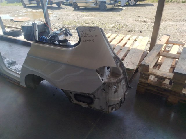 Крило заднє 3G9809843 VAG