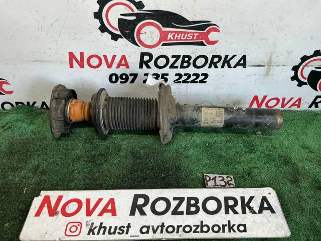 Амортизатори передні 3Q0413031BM VAG