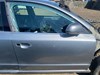 Пасажирські передні двері 3T0831052 VAG