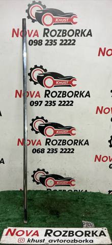 Молдинг передніх лівих дверей 3T0853515 VAG