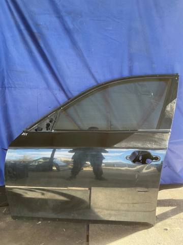 Водійські двері 41515A2A3A5 BMW