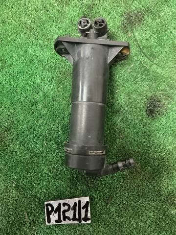 Форсунка омивача фари передньої, лівою 4L0955101 VAG