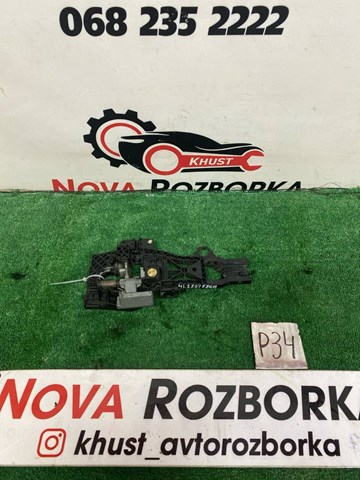Тримач зовнішньої ручки дверей, передньої правої 4L1837886H VAG