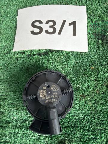 Датчик Ейрбег передній 4M0955557A VAG