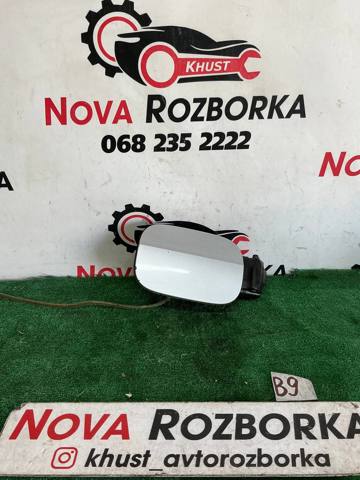 Люк б/бака 5E0809702B VAG