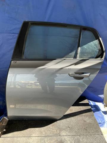 Двері задні, ліві 5K6833055K VAG