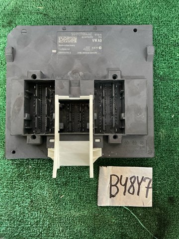 Блок комфорту 5Q0937084AE VAG