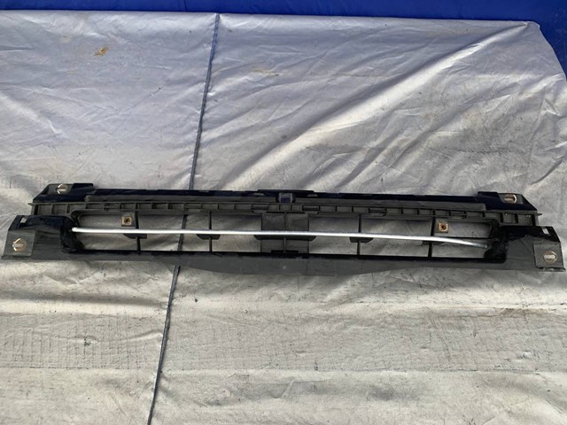 Кронштейн решітки радіатора 620300101R RENAULT