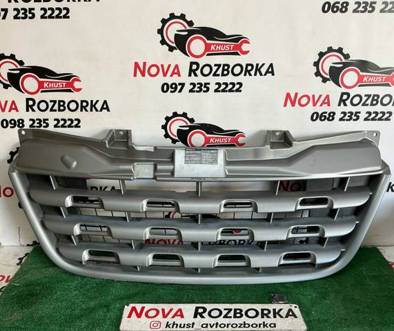 Решітка радіатора 623100256R RENAULT