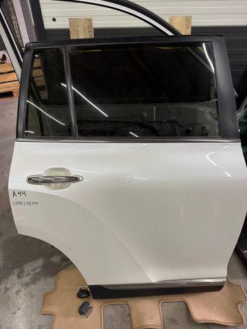 Вікно задніх дверей 6811348190 TOYOTA