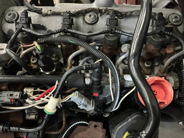 Форсунка вприску палива 7700111014 RENAULT