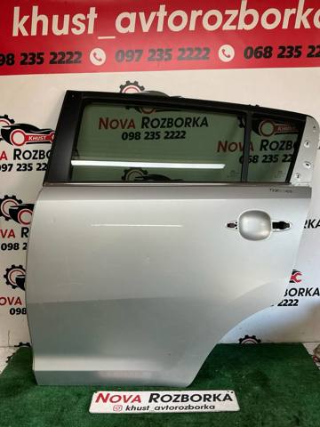 Двері пасажирськи задні ліві 770033W000 HYUNDAI