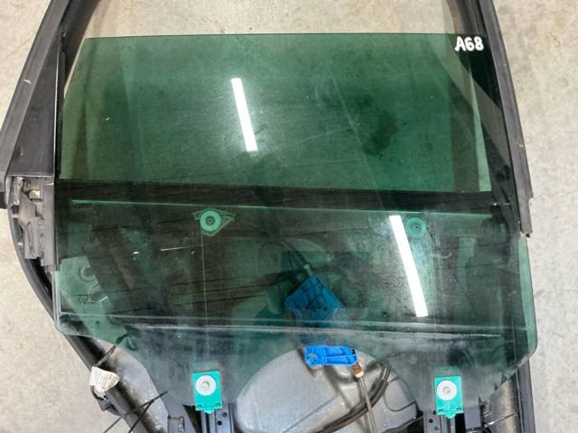 Вікно задніх дверей 7L0845206D VAG