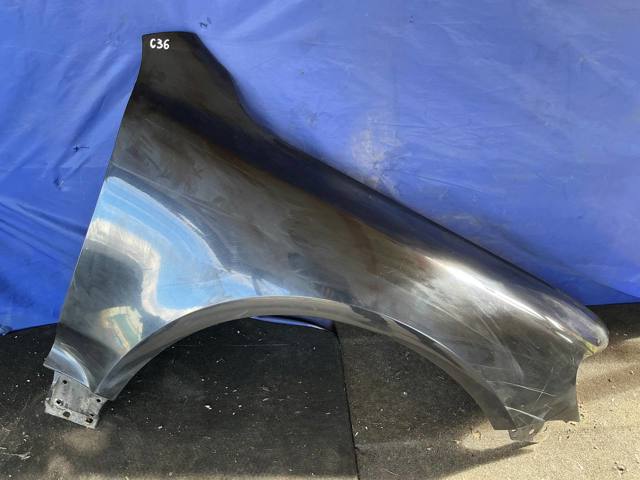 Переднє праве крило 7L6821102K VAG