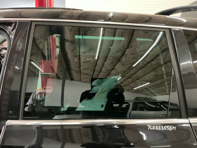 Скло задньої двері лівої 7L6845205E VAG