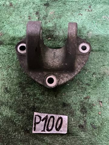 Кронштейн подушки (опори) двигуна, задньої 8200675217 RENAULT