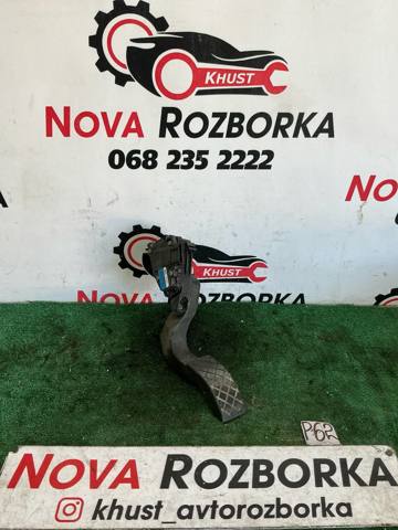 Підаль газу 8D1723523P VAG