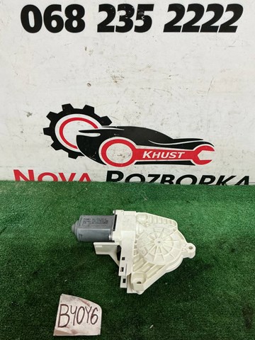 Мотор склопідйомника водійських дверей 8K0959801B VAG