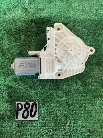 Двигун склопідіймача двері передньої, правої 8K0959802B VAG