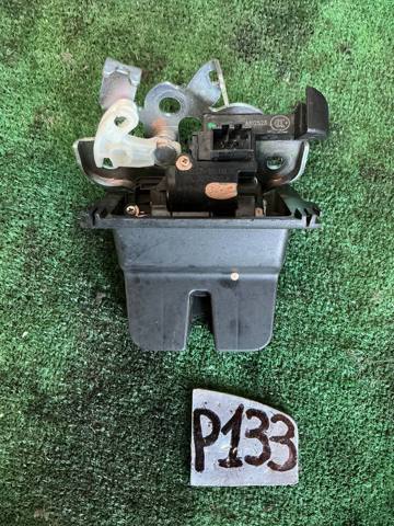 Замок багажника 8R0827505A VAG