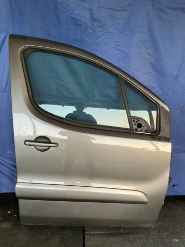 Дверка передня права 9004Z6 PEUGEOT