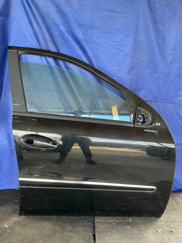 Пасажирські передні двері A1647200205 MERCEDES