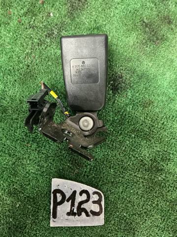 Важіль фіксатор ременя безпеки задній лівий A2058600369 MERCEDES