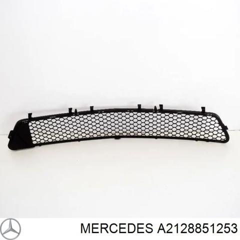 Решітка переднього бампера, центральна A2128851253 MERCEDES