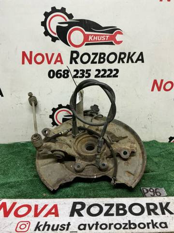 Цапфа поворотна права A2203509008 MERCEDES