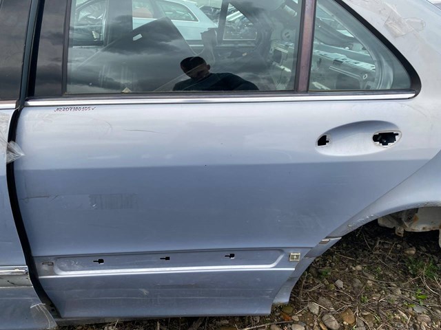 Двері задні A2207300105 MERCEDES