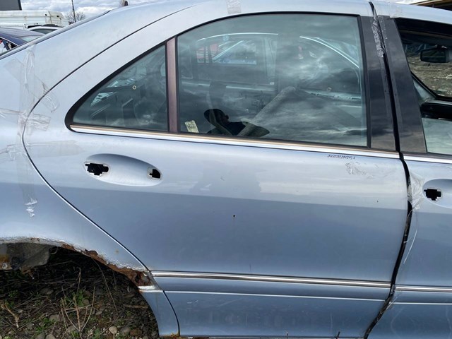 Двері задні в зборі A2207300205 MERCEDES
