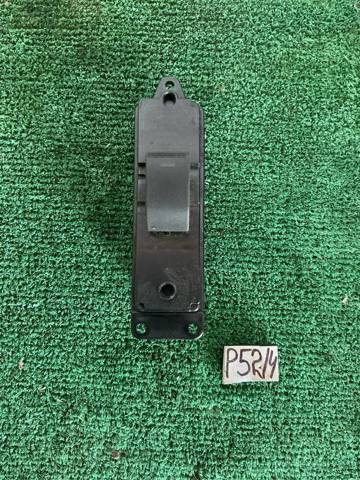Кнопка підйомника переднього правого скла GS1D66370 MAZDA
