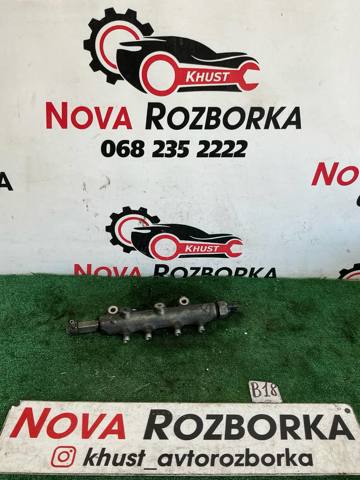 Рампа форсунок системи упорскування палива RF7J13GC0 MAZDA