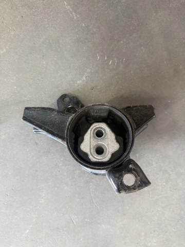 Ліва подушка двигуна 218303S550 HYUNDAI