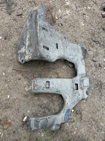 Захисний кожух кермового механізму 51757347022 BMW