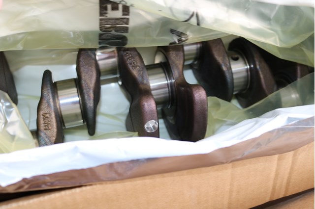 Колінчастий вал 11217599247 BMW