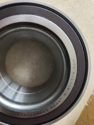 Підшипник ступиці задньої LR024508 LAND ROVER