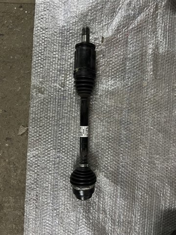 Піввісь передня ліва 31608486201 BMW