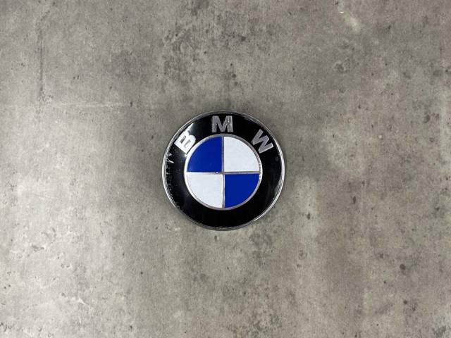 Емблема кришки багажника, фірмовий значок 51148219237 BMW