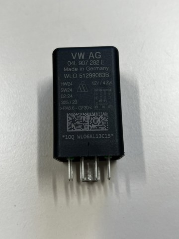 Реле свічок накалу 04L907282E VAG