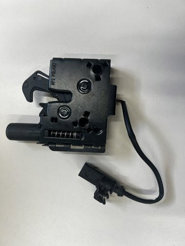 Замок кришки капота 2GA823509 VAG