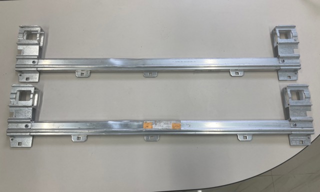 Кронштейн радіатора нижній 7301605 BMW