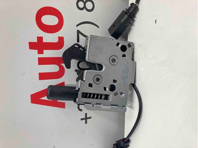 Замок капота 82A823509A VAG