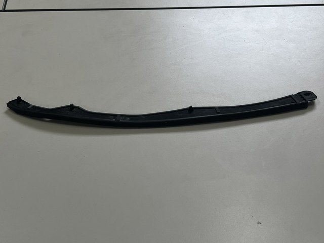 Ущільнювач під капот 8W0823126 VAG