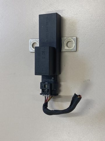 Реле високого струму A0035421819 MERCEDES