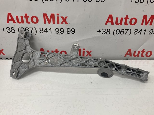 Кронштейн бампера переднього, правий A9608807765 MERCEDES