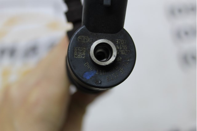 Форсунка дизельна в зборі, розпилювач + тримач 0445110276 BOSCH