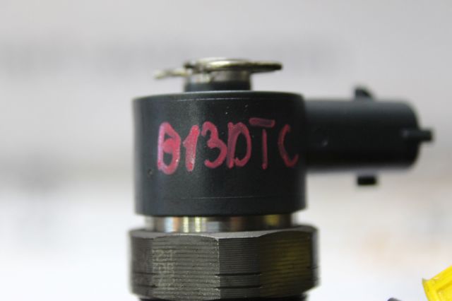 Форсунка інжектора 0445110618 BOSCH